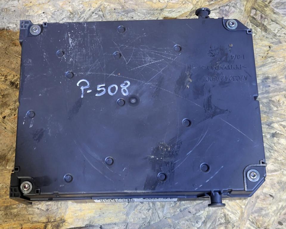 Peugeot 508 2010-2018 sedan 1.6 HDI diesel AT 88 kW 2017  Poistková skrinka 9806687980