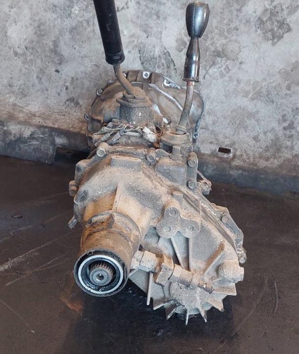 Isuzu Trooper 1983-1992 2.5 petrol MT 85 kW  Prevodovka manuálna