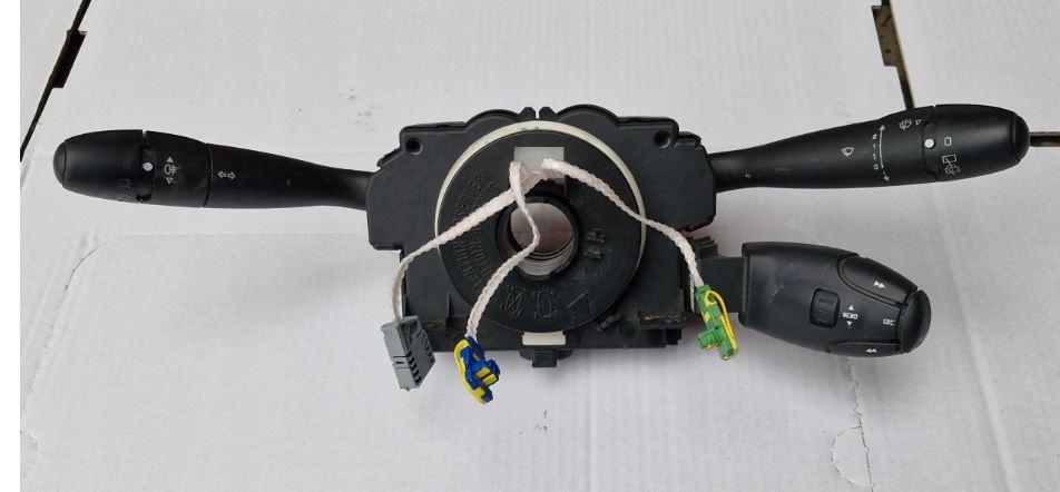 Citroen Berlingo I 1996-2008 minivan 1.4 8v petrol 55 kW 2005  Prepínacie páčky pod volantom 96595107XT