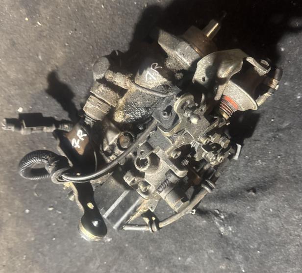 Renault Megane I 1995-2003 hatchback 1.9 D diesel 1998 Vstrekovacie čerpadlo 0460484087