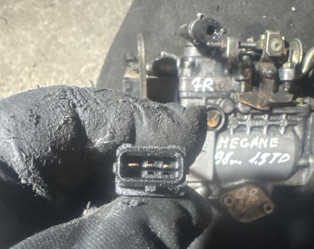 Renault Megane I 1995-2003 hatchback 1.9 D diesel 1998 Vstrekovacie čerpadlo 0460484087