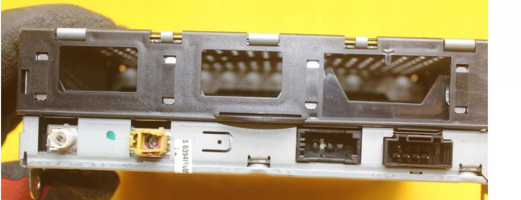 Audi A6 C5 1997-2004 sedan 1.9 TDI diesel MT 96 kW 2003  Zosilňovač 4F0035541B 4E0910541F