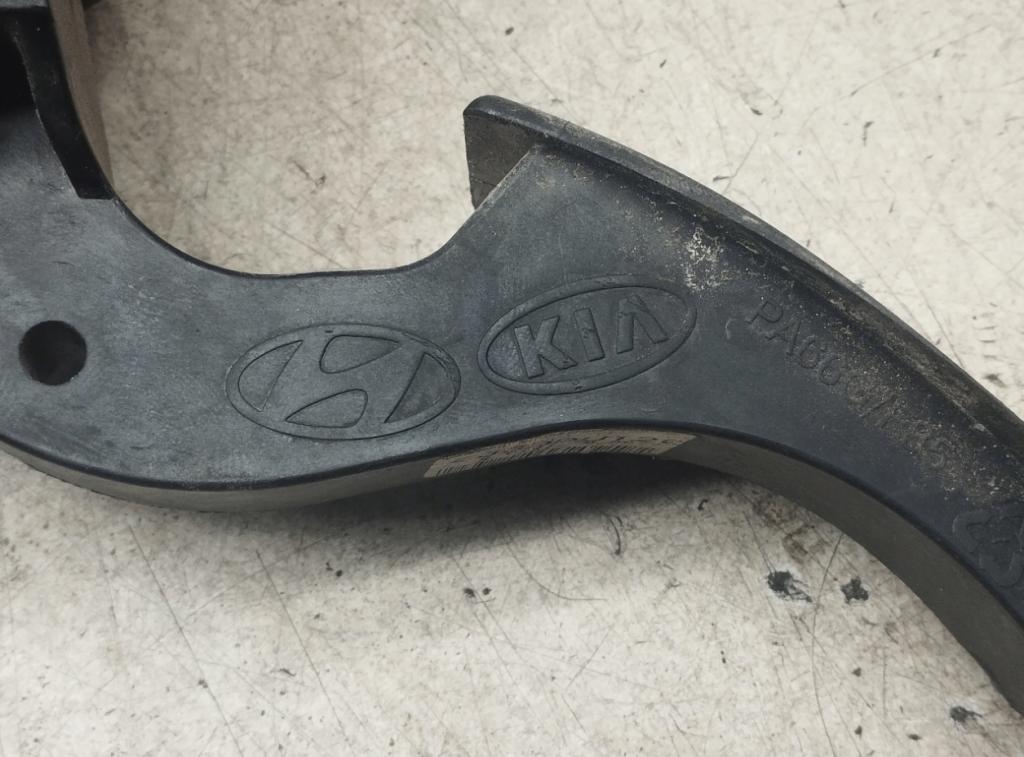 Kia K2500 2.5 diesel Potenciometer plynového pedálu