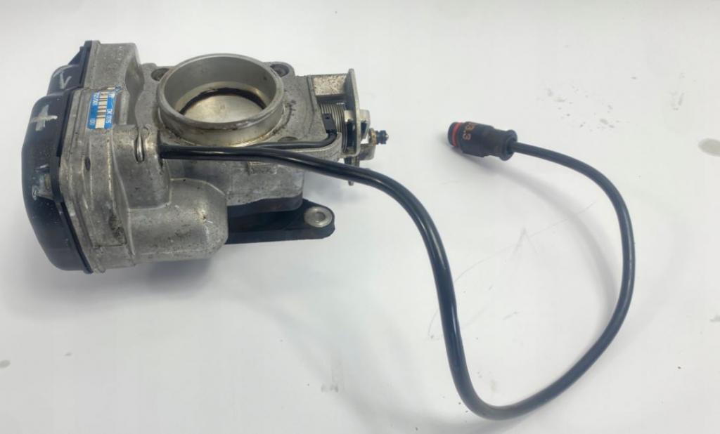 Mercedes C W202 1993-2001 sedan 2.2 CDI diesel MT 75 kW 2000  Škrtiaca klapka 0001419125 408.227/121/001