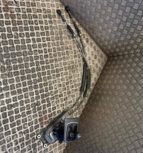 Audi A3 8L 1996-2003 hatchback 1.9 TDI diesel MT 96 kW 2003 Rýchlostná páka (kulisa) 1J0711049S