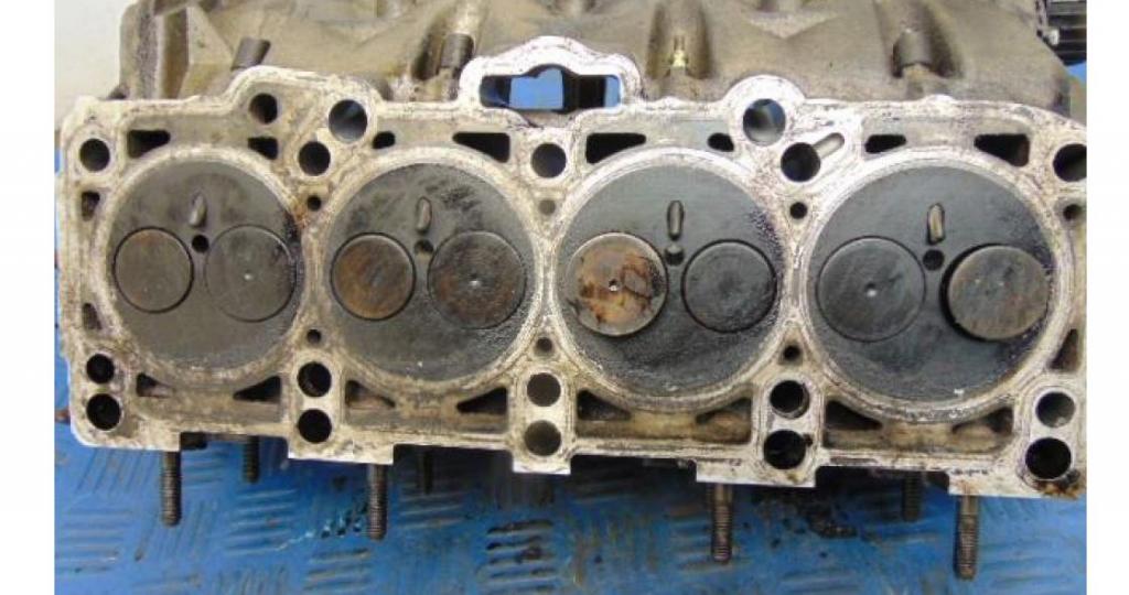 Volkswagen Golf V 2003-2009 hatchback 1.9 TDI diesel MT 77 kW 2006  Hlava valcov 038103373R