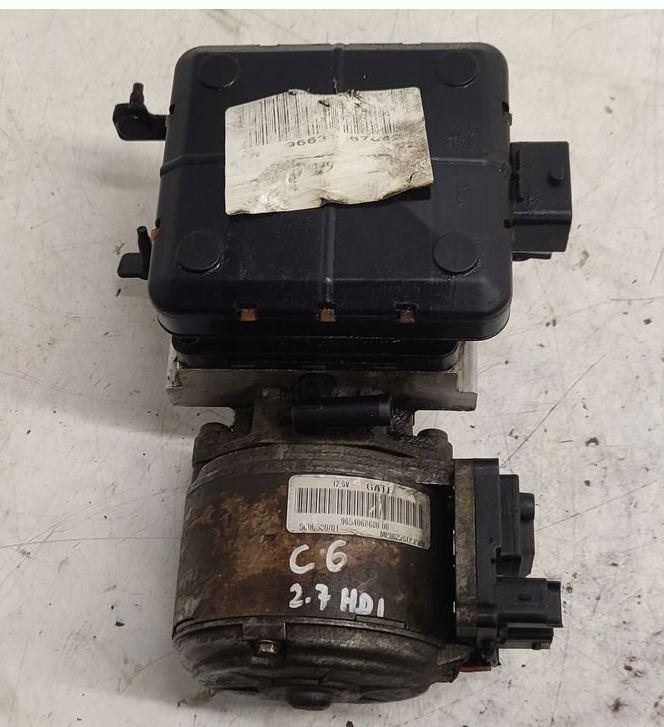 Citroen C6 2005-2012 sedan 2.7 HDI diesel AT 150 kW 2009  Palivové čerpadlo 9654068680