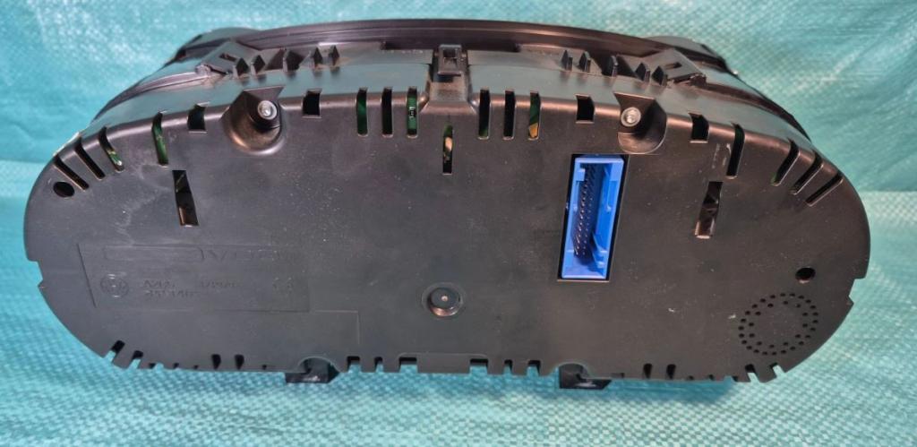 Volkswagen Golf VI 2008-2013 hatchback 2.0 TDI diesel MT 81 kW 2009  Prístrojová doska 5K0920870C VDD024280 0919014269