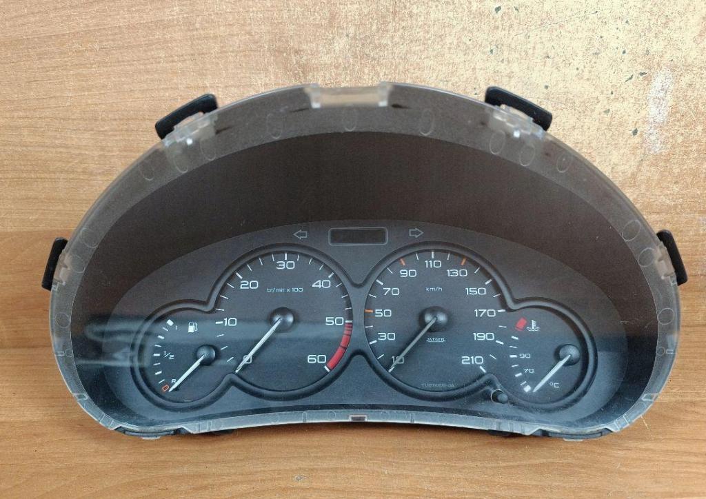 Peugeot 206 Prístrojová doska 9644980180