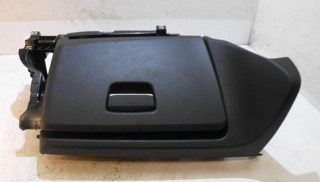 BMW 1 E87 2004-2011 hatchback   Priehradka (kastlík) 6962632 6962624  6982563