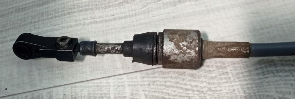 Seat Altea hatchback 2.0 TDI diesel MT 103 kW 2004  Rýchlostná páka (kulisa) 1K1713025L