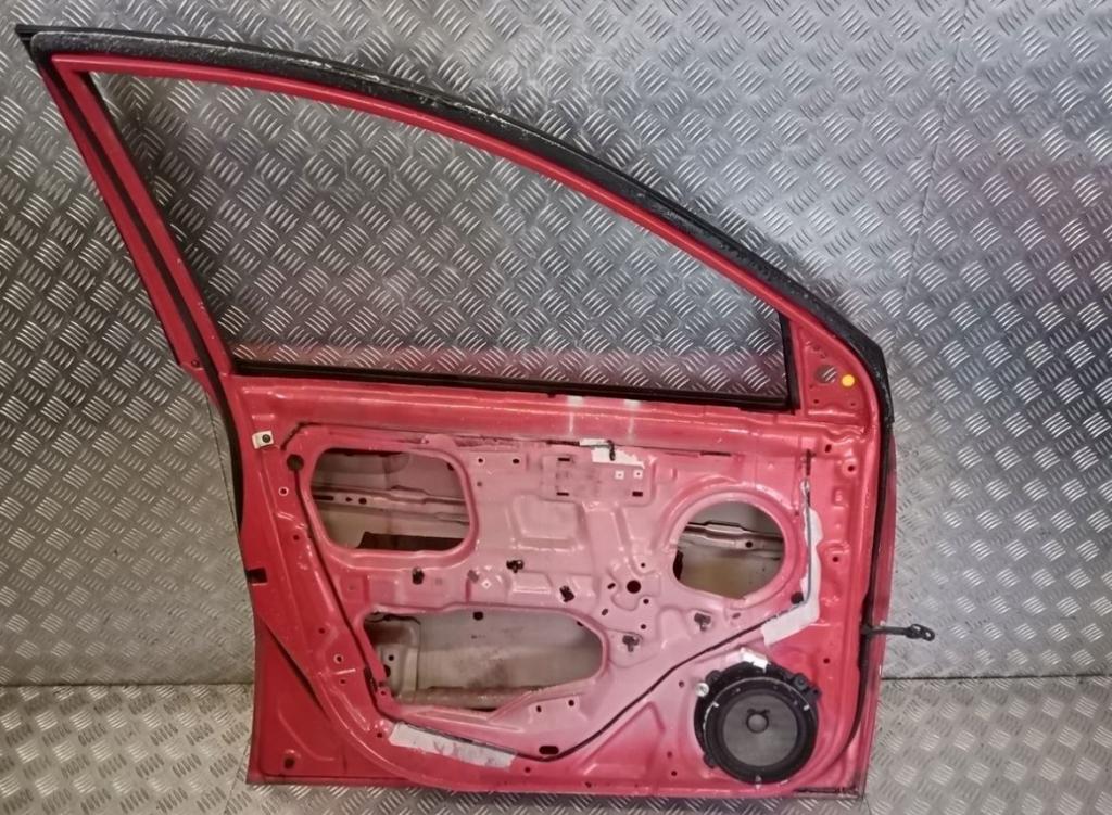 Kia Rio II 2005-2011 hatchback 1.4 16v petrol MT 71 kW 2009  Dvere predné ľavé