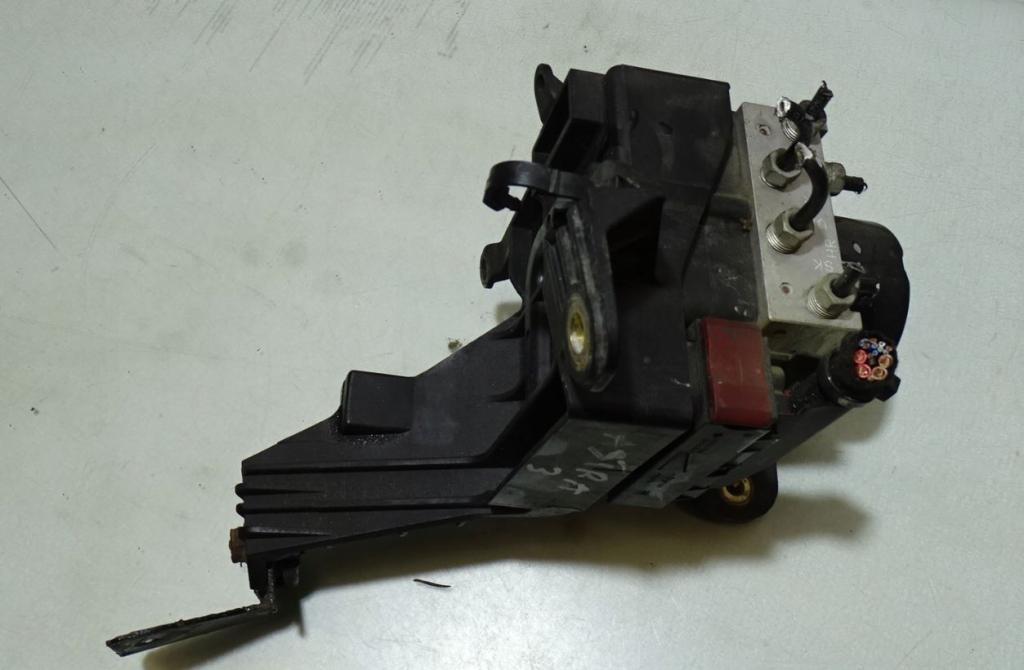 Opel Astra III 2004-2014 sedan 1.3 CDTI diesel MT 51 kW 2004  Pumpa ABS