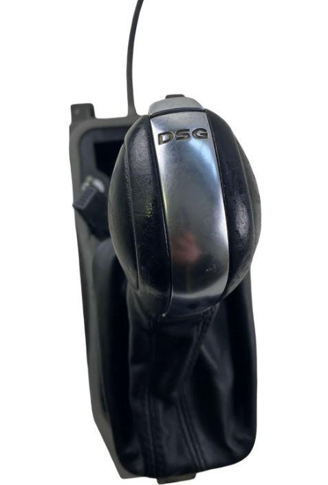 Volkswagen Passat B7 2010-2014 sedan 1.4 TSI petrol MT 90 kW 2011  Rýchlostná páka (kulisa) 3AB713023A