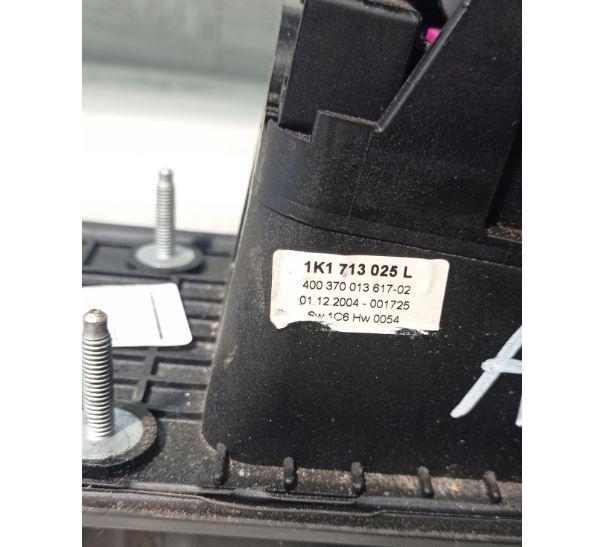 Seat Altea hatchback 2.0 TDI diesel MT 103 kW 2004  Rýchlostná páka (kulisa) 1K1713025L