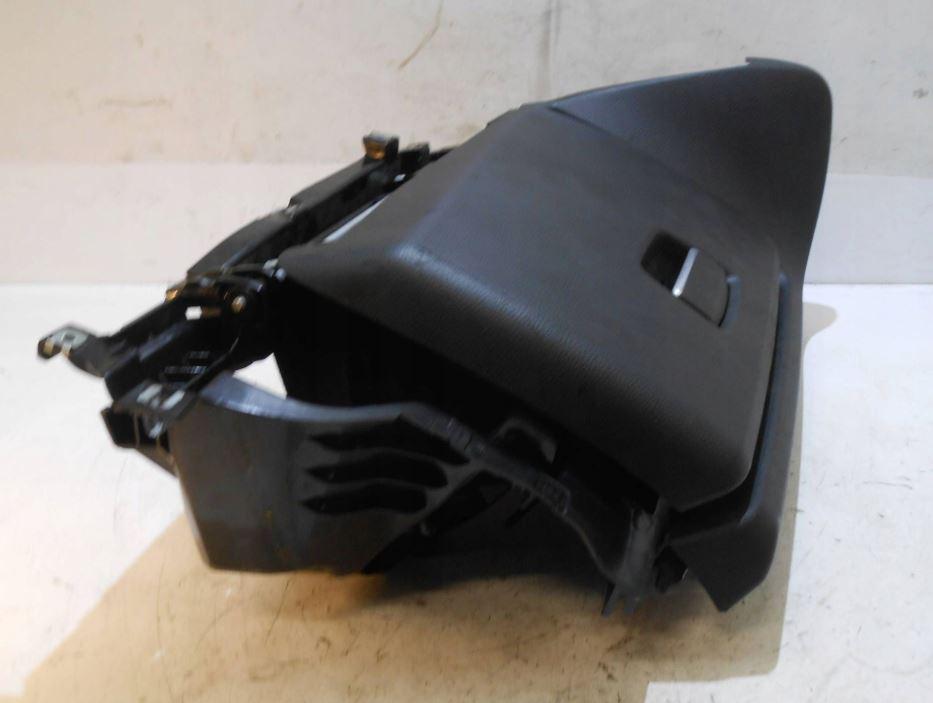 BMW 1 E87 2004-2011 hatchback   Priehradka (kastlík) 6962632 6962624  6982563