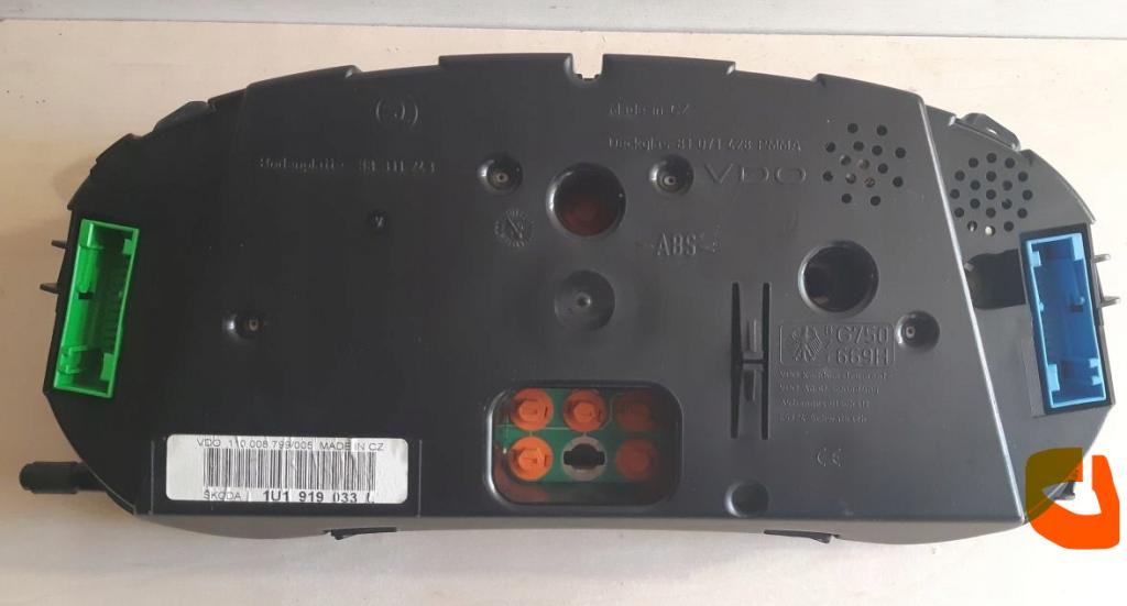 Skoda Octavia I 1996-2010 hatchback 1.6 petrol MT 55 kW Prístrojová doska 1U1919033L