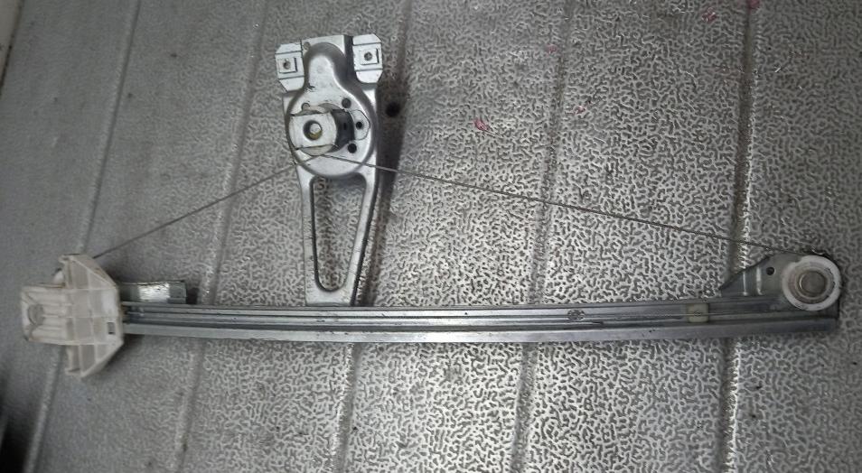 Volkswagen Polo III 6N 1994-2001 hatchback 1.0 petrol MT 37 kW 2000  Mechanizmus sťahovania okna zadný pravý 6N4839402