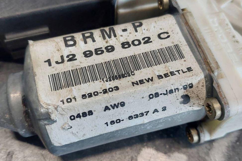 Volkswagen New Beetle 1998-2010 hatchback 1.9 TDI diesel MT 66 kW 1998  Motorček okien predný ľavý 1J2959802C