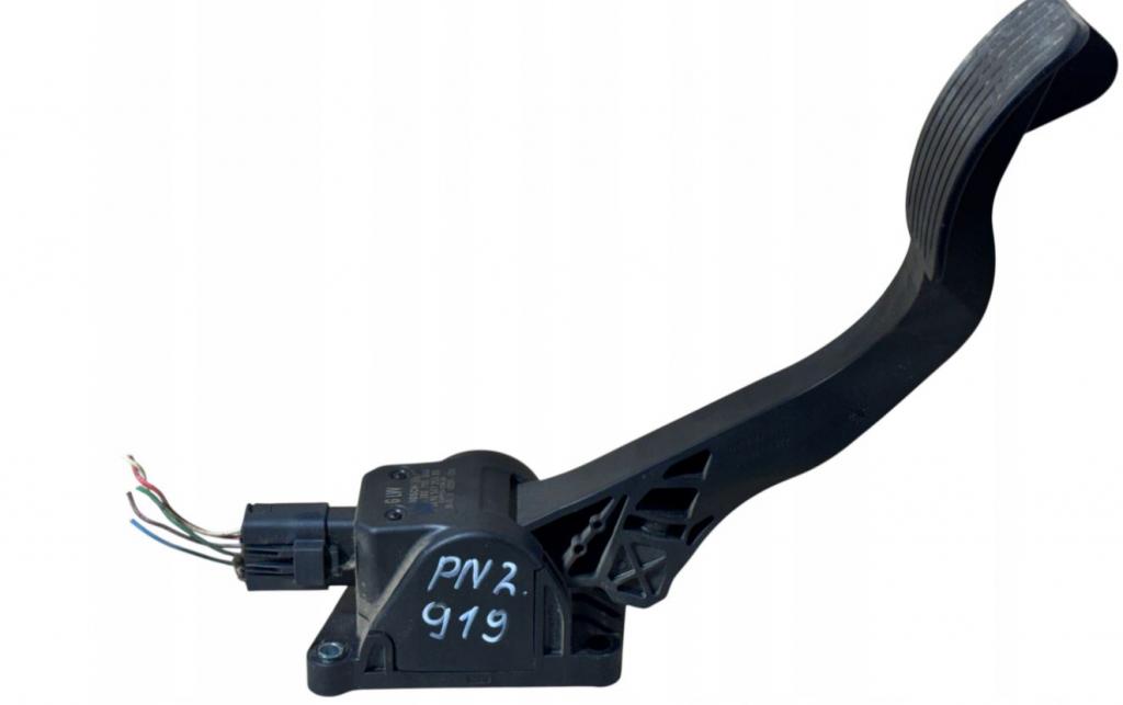 Citroen C4 Picasso 2006-2013 hatchback 1.6 HDI diesel MT 82 kW 2013  Potenciometer plynového pedálu 9654725380