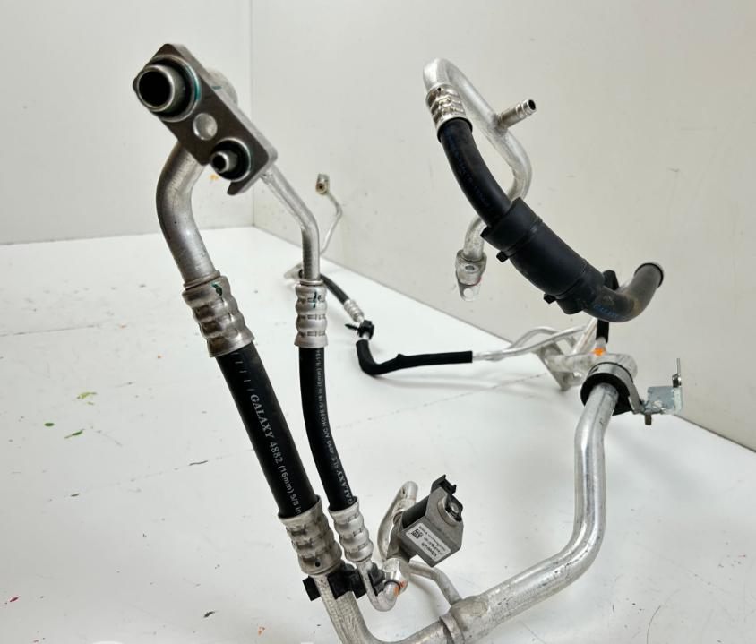 Ford Mustang MACH-E 2020- crossover Rúrka klimatizácie LJ9H19E881A