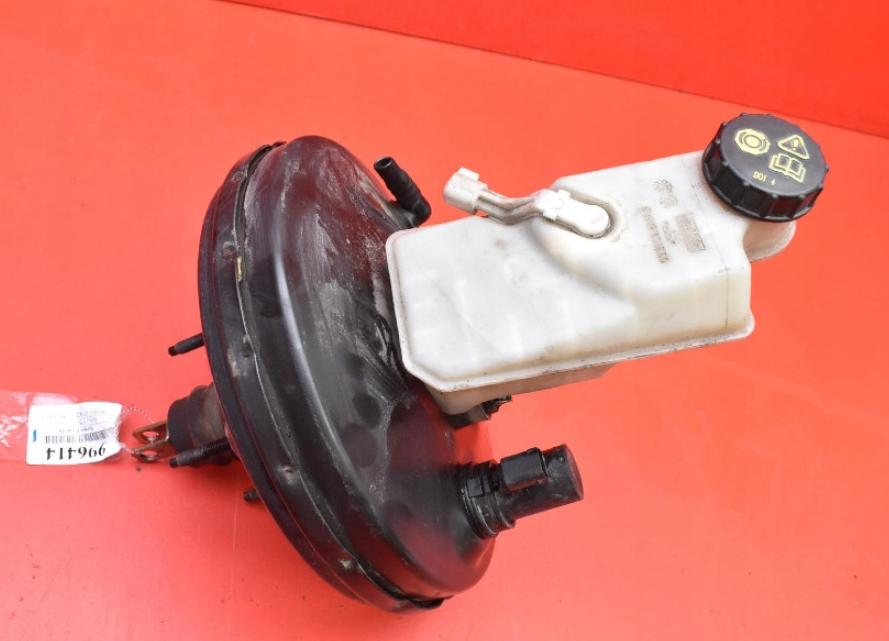 Volvo V50 combi 1.8 16v petrol MT 92 kW 2006  Posilňovač bŕzd 4N51-2B195-AL