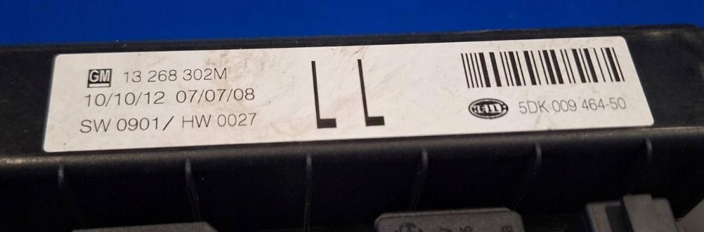 Opel Astra III 2004-2014 hatchback 1.7 CDTI diesel MT 81 kW 2012  Poistková skrinka 13268302