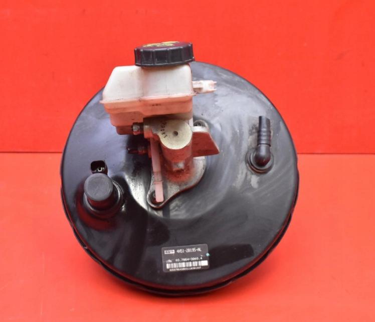 Volvo V50 combi 1.8 16v petrol MT 92 kW 2006  Posilňovač bŕzd 4N51-2B195-AL