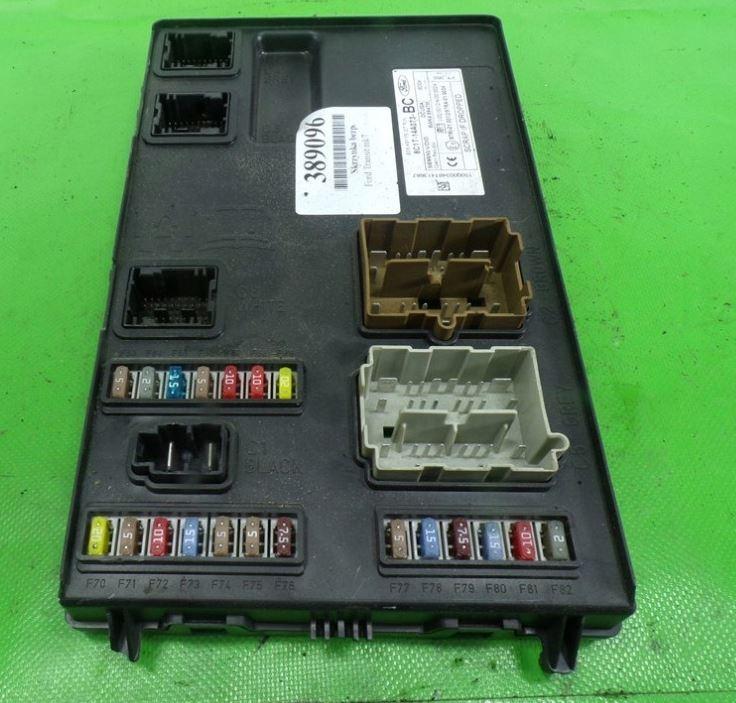 Ford Transit 2006-2013 hatchback 2.2 TDCI diesel MT 96 kW 2007  Poistková skrinka 8C1T14A073BC