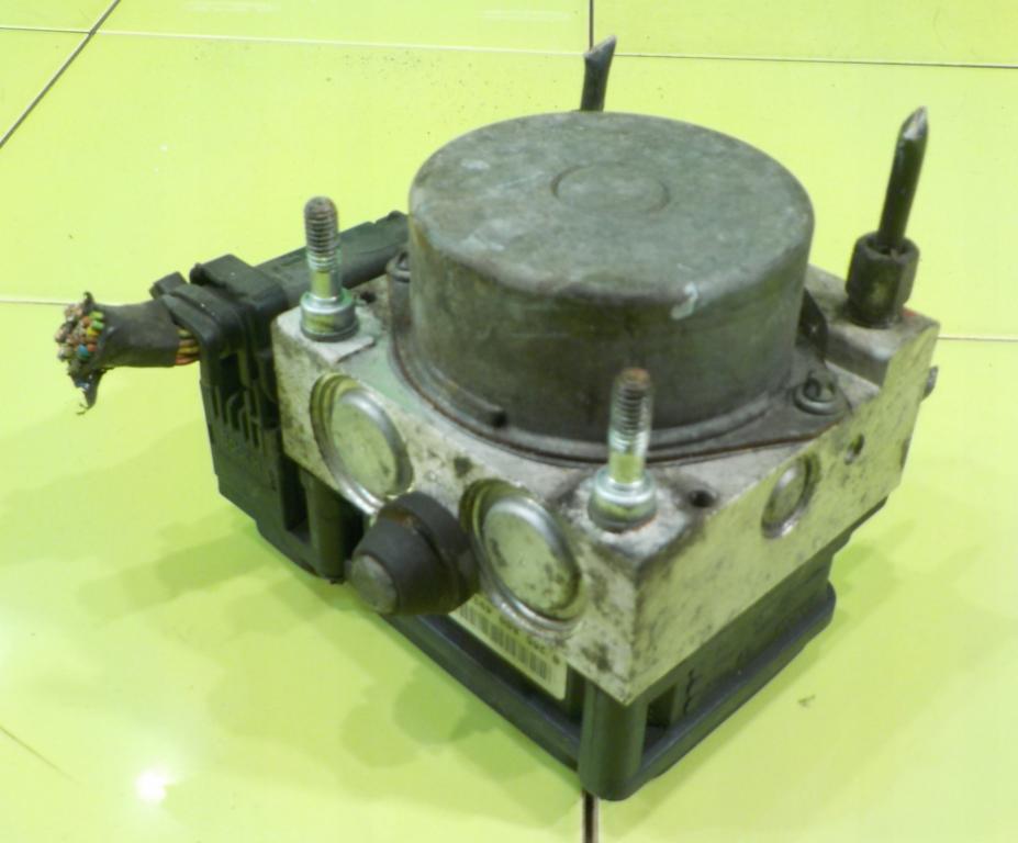 Fiat Sedici hatchback 1.6 16v petrol MT 88 kW 2009 Pumpa ABS 0265231668 0265800493