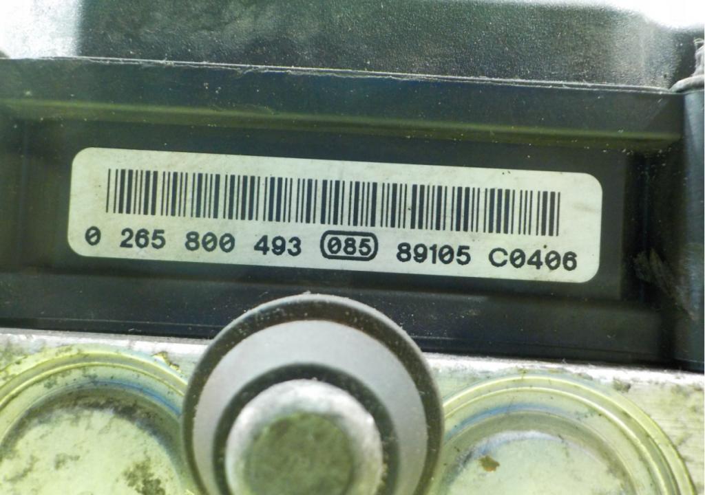 Fiat Sedici hatchback 1.6 16v petrol MT 88 kW 2009 Pumpa ABS 0265231668 0265800493