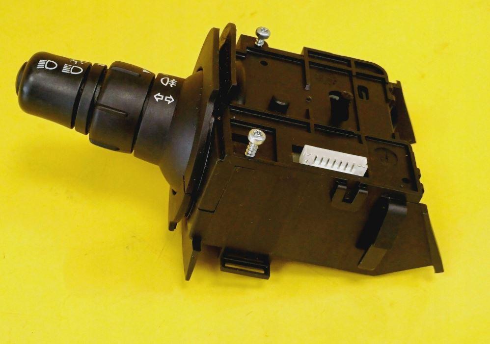 Renault Scenic II 2003-2009 hatchback 1.5 DCI diesel MT 78 kW 2007  Prepínač NR487