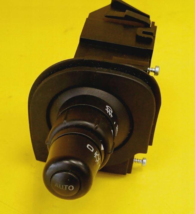 Renault Scenic II 2003-2009 hatchback 1.5 DCI diesel MT 78 kW 2007  Prepínač NR487