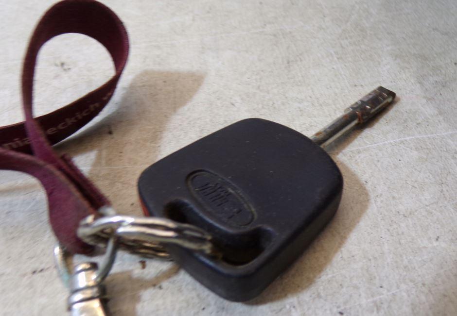 Ford Fiesta Mk6 2002-2008 hatchback 1.4 16v petrol MT 59 kW 2002  Riadiaca jednotka motora (štartovací komplet) 4S61-12A650-EA