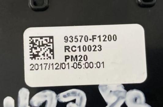 Kia Sportage IV 2015-2021 hatchback 1.7 CRDI diesel MT 85 kW 2016  Prepínač ovládania okna predný ľavý 93570F1200