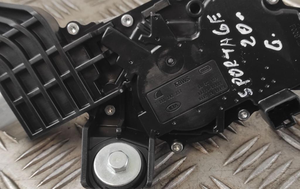 Kia Sportage IV 2015-2021 SUV 2020 130 kW 1.6 TGDI AWD  Motorček stieračov zadný 98700-09000