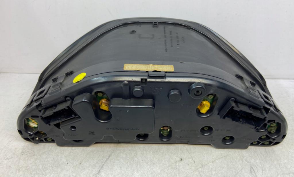 Mercedes E W210 1995-2002 Prístrojová doska A2105405248 87 001 357