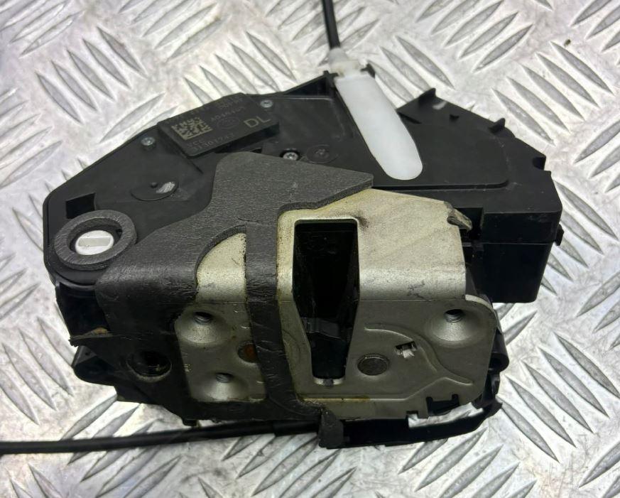 Volvo S60 II 2010-2018 sedan 2.0 D4 diesel AT 120 kW 2012  Zámok dverí zadný ľavý 31301742