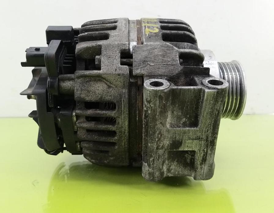 Renault Thalia I 1998-2009 sedan 1.4 petrol MT 55 kW 2004  Alternátor 0124325031 7700434899