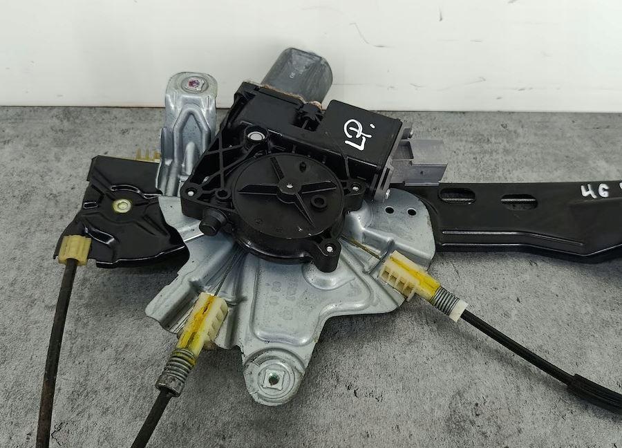 Opel Insignia A 2008-2017 hatchback 2.0 CDTI diesel MT 118 kW 2012  Mechanizmus sťahovania okna predný ľavý 13302456 966432-102