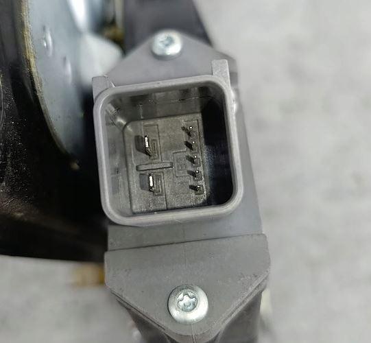 Opel Insignia A 2008-2017 hatchback 2.0 CDTI diesel MT 118 kW 2012  Mechanizmus sťahovania okna predný ľavý 13302456 966432-102