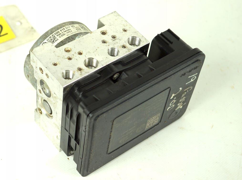 Volkswagen Passat B8 2014- combi 2.0 TDI diesel AT 110 kW 2015  Pumpa ABS 5Q0614517DG