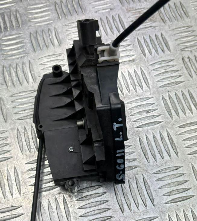 Volvo S60 II 2010-2018 sedan 2.0 D4 diesel AT 120 kW 2012  Zámok dverí zadný ľavý 31301742