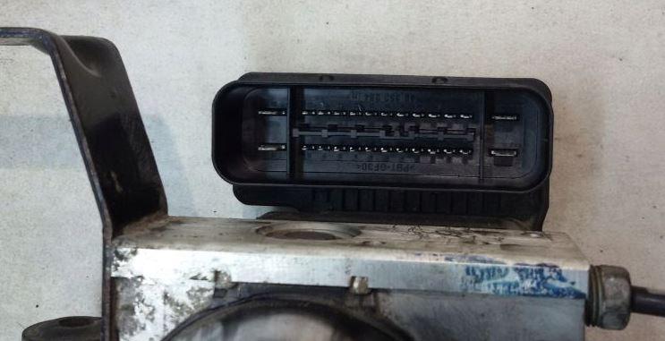 Ford Focus Mk2 2004-2011 hatchback 1.6 TDCI diesel MT 66 kW 2008  Pumpa ABS 3M512M110GA 5WK84103