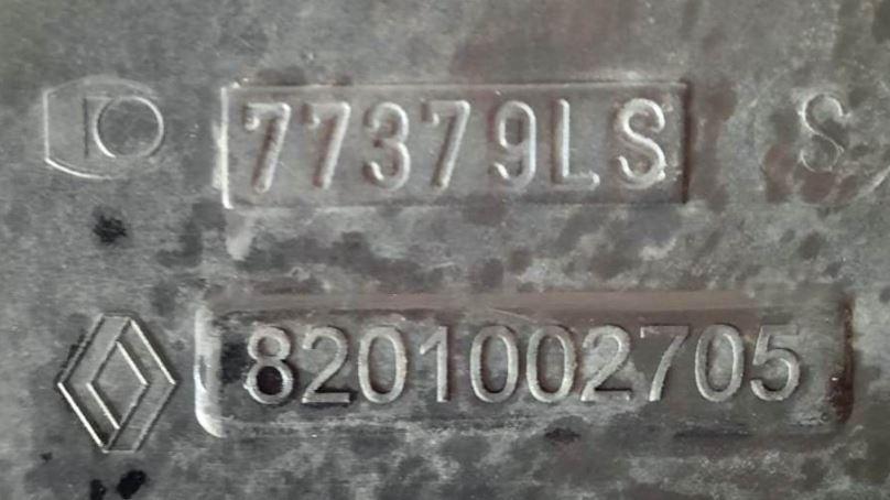 Renault Fluence sedan 1.6 16v petrol MT 81 kW 2010  Sacie potrubie 8201002705 77379LS