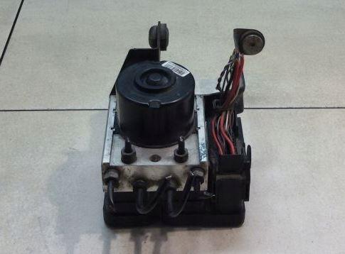 Ford Focus Mk2 2004-2011 hatchback 1.6 TDCI diesel MT 66 kW 2008  Pumpa ABS 3M512M110GA 5WK84103