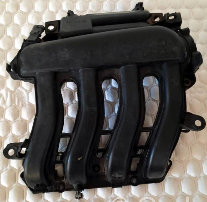 Renault Fluence sedan 1.6 16v petrol MT 81 kW 2010  Sacie potrubie 8201002705 77379LS