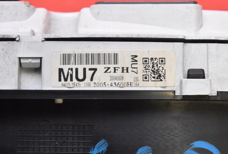 Hyundai Tucson I 2004-2009 hatchback 2.0 CRDI diesel MT 83 kW 2005  Prístrojová doska 94013-2E420