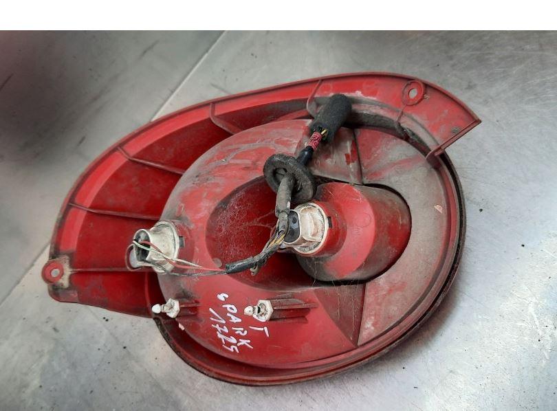 Chevrolet Spark II M200 2005-2010 hatchback 0.8 petrol MT 38 kW 2005  Svetlo zadné pravé