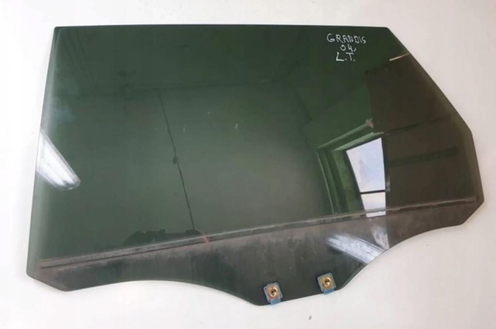 Mitsubishi Grandis hatchback 2.0 DID diesel MT 100 kW 2006  Sklo zadných ľavých dverí